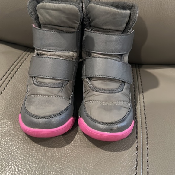 SOREL waterproof boots for girls 👧🏼 - Picture 2 of 4